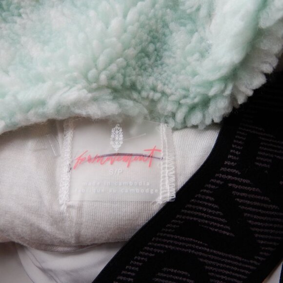 FREE PEOPLE Hit The Slopes Overalls Salopette Bibs Size S Mint Geo Fleece NEW - Picture 6 of 8